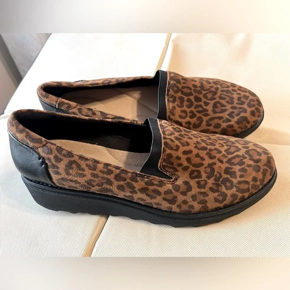 Clarks womens shoes size 10 wide sales